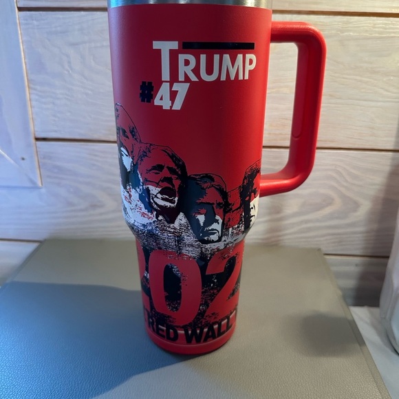 Limited Edition Trump Tumbler - Picture 7 of 11